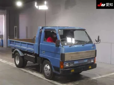 Mazda TITAN  с аукциона в Японии