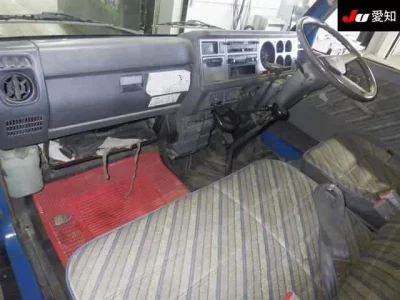 Mazda TITAN  с аукциона в Японии