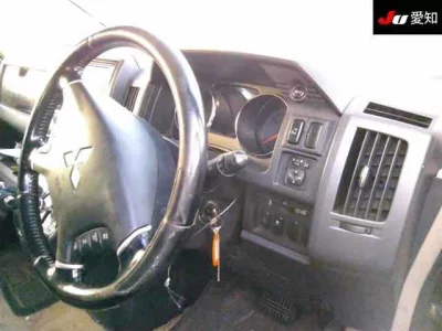 Mitsubishi DELICA D5