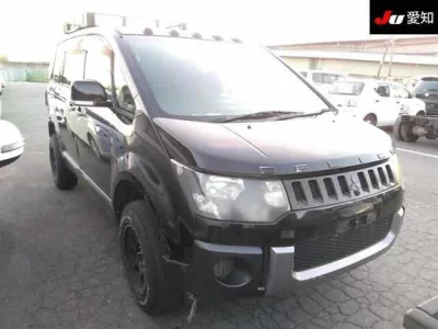 Mitsubishi DELICA D5