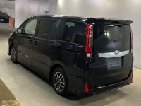 Toyota NOAH лот № 4082 оценка 3.5  с аукциона в Японии 1