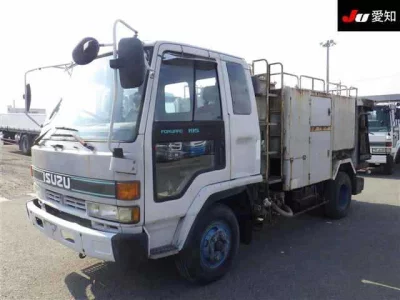 Isuzu TRUCK