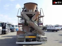 Nissan TRUCK лот № 8640 оценка 3.5  с аукциона в Японии 7