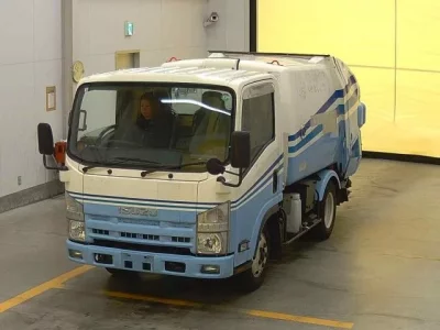 Isuzu ELF