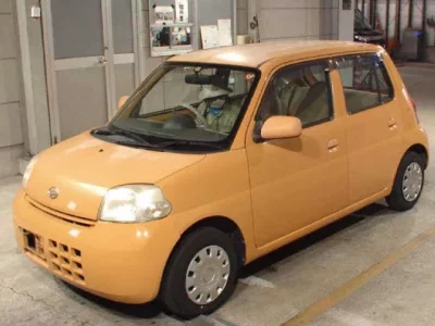 Daihatsu Esse