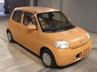 Daihatsu Esse