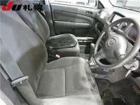 Toyota SUCCEED лот № 58 оценка 3  с аукциона в Японии 4