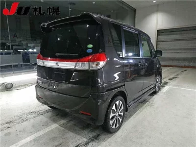 Mitsubishi DELICA D2