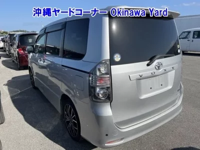 Toyota VOXY  с аукциона в Японии
