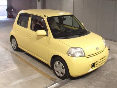 Daihatsu Esse