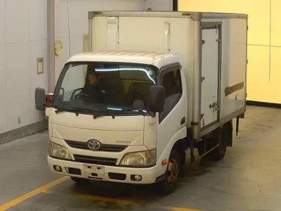 Toyota DYNA  с аукциона в Японии