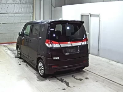 Mitsubishi DELICA D2