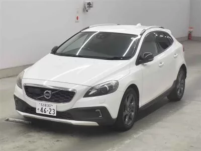 Volvo V40  с аукциона в Японии