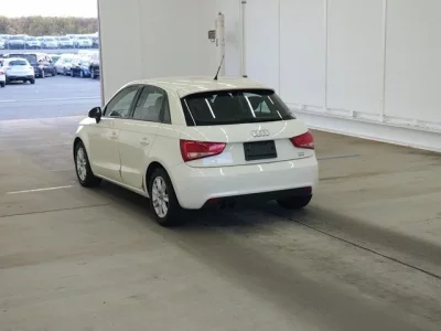 Audi A1  с аукциона в Японии