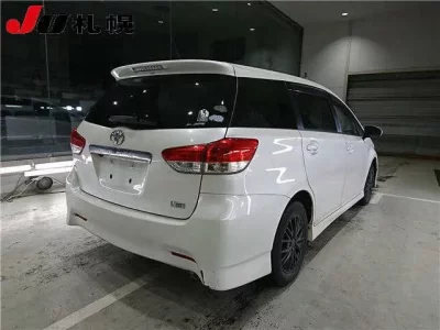 Toyota WISH  с аукциона в Японии