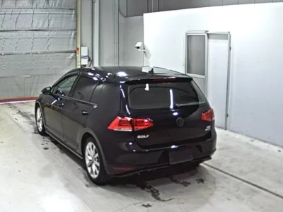 Volkswagen GOLF  с аукциона в Японии