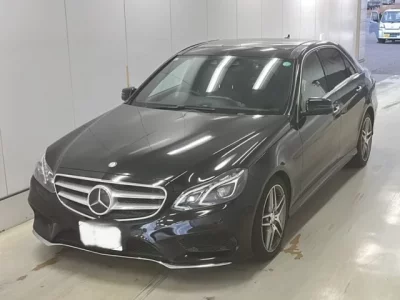 Mercedes-Benz E CLASS  с аукциона в Японии