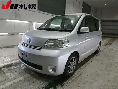 Toyota PORTE  с аукциона в Японии