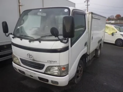 Toyota DYNA  с аукциона в Японии