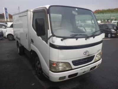 Toyota DYNA  с аукциона в Японии