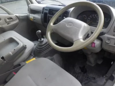 Toyota DYNA  с аукциона в Японии