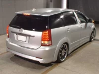 Toyota WISH лот № 8306 оценка 3.5  с аукциона в Японии 4