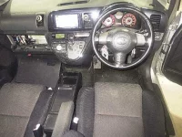 Toyota WISH лот № 8306 оценка 3.5  с аукциона в Японии 2