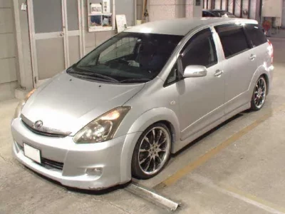 Toyota WISH  с аукциона в Японии