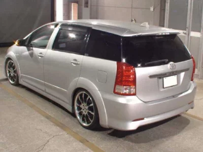 Toyota WISH  с аукциона в Японии