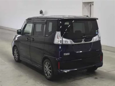 Mitsubishi DELICA D2