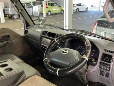 Mazda BONGO BRAWNY VAN