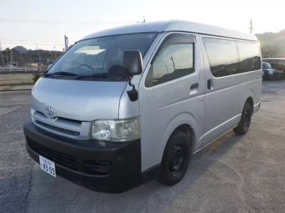 Toyota HIACE  с аукциона в Японии