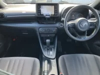 Toyota YARIS лот № 40 оценка RA  с аукциона в Японии 3