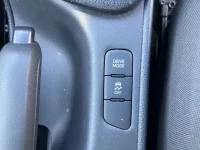 Toyota YARIS лот № 40 оценка RA  с аукциона в Японии 7