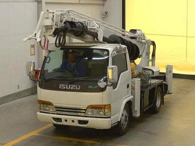 Isuzu ELF
