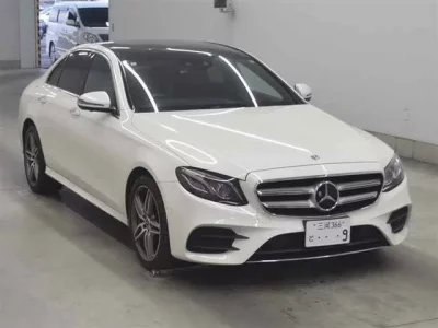 Mercedes-Benz E CLASS  с аукциона в Японии