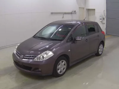 Nissan TIIDA  с аукциона в Японии