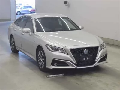Toyota CROWN  с аукциона в Японии
