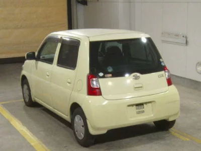 Daihatsu Esse