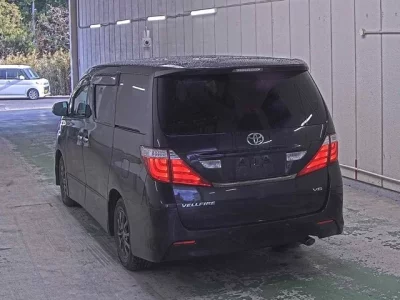 Toyota VELLFIRE  с аукциона в Японии
