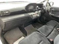 Honda EDIX лот № 11078 оценка 3  с аукциона в Японии 2