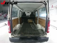 Toyota HIACE VAN лот № 1015 оценка R  с аукциона в Японии 6