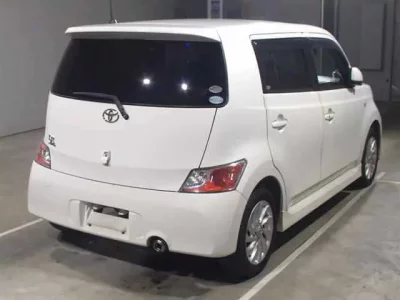 Toyota BB  с аукциона в Японии