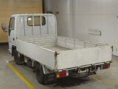 Isuzu ELF  с аукциона в Японии