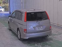 Toyota ISIS лот № 6208 оценка 3.5  с аукциона в Японии 1