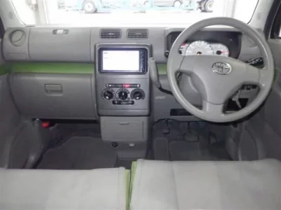 Toyota PIXIS SPACE  с аукциона в Японии