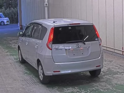 Toyota PASSO SETTE  с аукциона в Японии