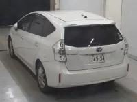 Toyota PRIUS ALPHA лот № 5063 оценка 3.5  с аукциона в Японии 1