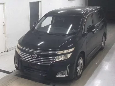 Nissan ELGRAND  с аукциона в Японии
