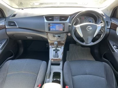 Nissan SYLPHY  с аукциона в Японии